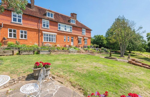 Purleigh House | Beautiful Family-Friendly Victorian Rectory in a Peaceful Village