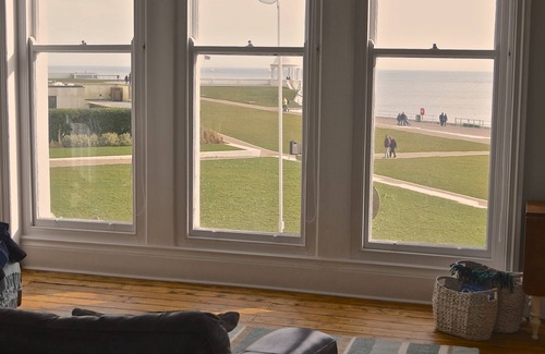 Bexhill-on-Sea Apartment | Beautiful Family Friendly Seafront Flat With Stunning Views