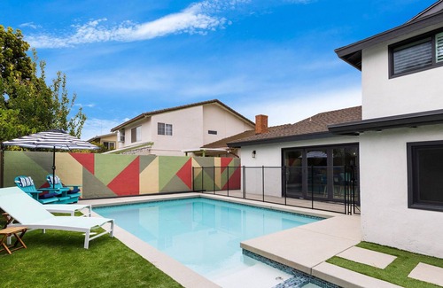 Del Rey House | Beautiful Family Home with Pool and Jacuzzi