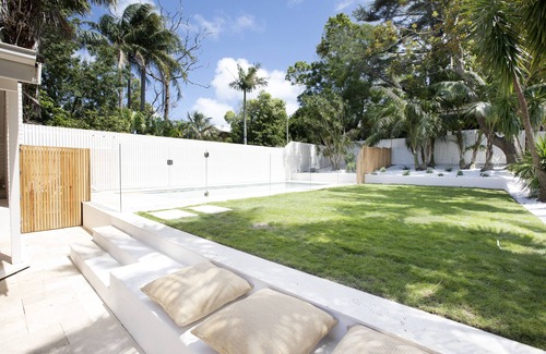 Seaforth House | Beautiful Family Home with large swimming pool