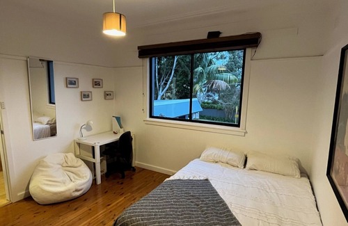 Seaforth House | Beautiful Family home near beaches, bushland and harbour.