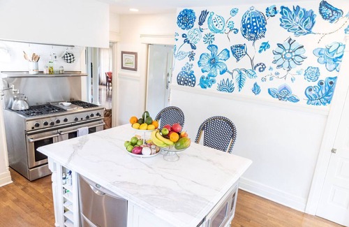 North Central House | Beautiful Family Home near Rose Bowl, Dodger Stadium & Downtown Los Angeles.