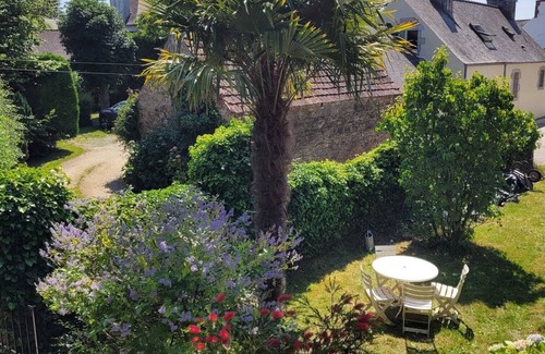 Lanmeur House | Beautiful family home with character near the sea