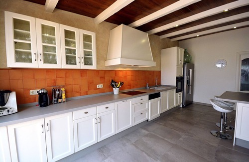 Nerja City Centre Villa | Beautiful family villa - 300 Mts from Burriana Beach. Private pool & garden