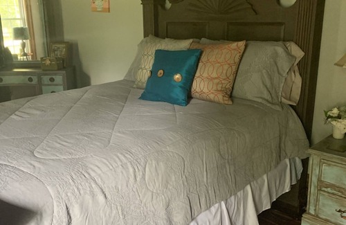 Drake Bed & Breakfast | Beautiful Farm Home