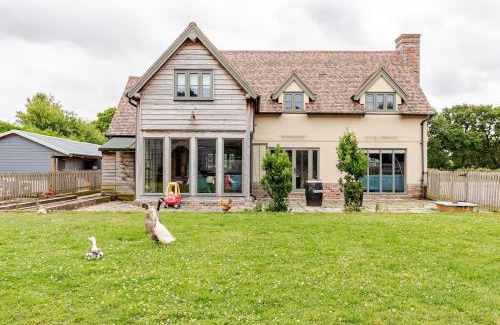 Heswall House | Beautiful farm house with hot tub