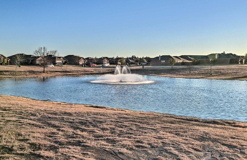 Fate House | Beautiful Fate Home < 30 Mi to Dtwn Dallas!