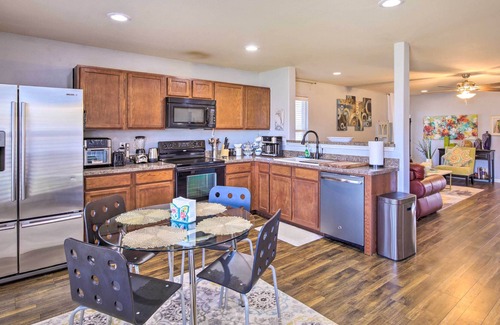 Fate House | Beautiful Fate Home < 30 Mi to Dtwn Dallas!
