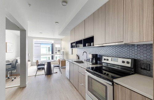 Yesler Terrace Apartment | Beautiful First Hill Jr 1BR w/Gym & Courtyard, nr Park, by Blueground