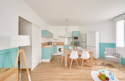 Saint-Guenole Apartment | Beautiful flat for 4 on the port of Penmarch