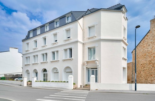 Saint-Guenole Apartment | Beautiful flat for 4 on the port of Penmarch