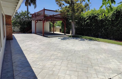 Granada Hills North House | Beautiful Fresh Mountain air, Granada Hills Oasis, 3 bedroom 3 bath + Plus Den!