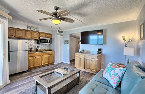 Belleair Beach Condo | Beautiful freshly remodeled beachfront condo