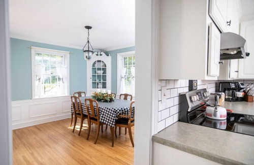 Bausman House | Beautiful fully-furnished Colonial in Millersville