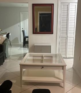 Coral Way Villa | Beautiful, fully furnished 4bed 2bath house - 5 minute walk to Miracle Mile Downtown Coral Gables