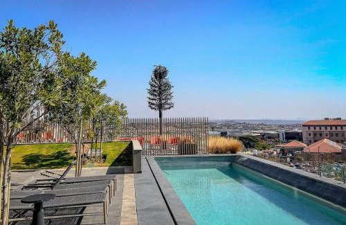 Greater Johannesburg Metropolitan Area Apartment | Beautiful Garnet at Ellipse
