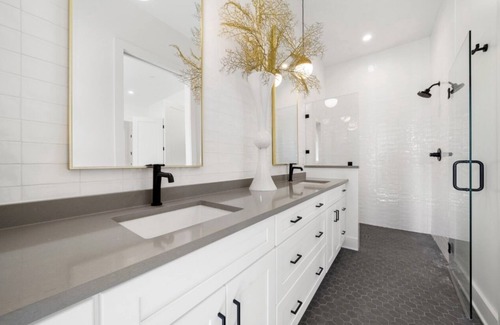 Fayetteville House | Beautiful Gem