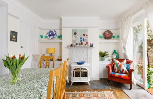 Chichester House | Beautiful Georgian Home in the heart of Chichester