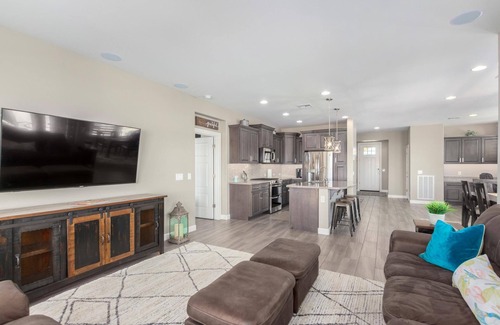 Encanterra House | Beautiful Golf Views