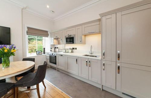 Hexham House | Beautiful Grade II Listed Apartments Sleeping 20