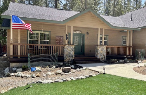 Graeagle House | Beautiful Graeagle Cabin with Yard, Deck & Grill
