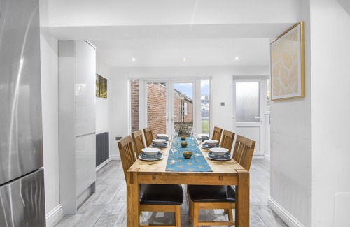 Gravesend House | Beautiful Gravesend 3 Beds by Jada Homes