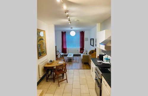 St Leonards-On-Sea Apartment | Beautiful Ground Floor Apartment in St Leonards