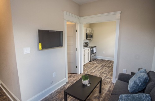 Near East Side House | Beautiful Guest House on New Built Home Near Downtown