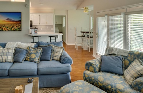 Hot Springs Village House | Beautiful home, 1/4 mile from Balboa Beach/Marina
