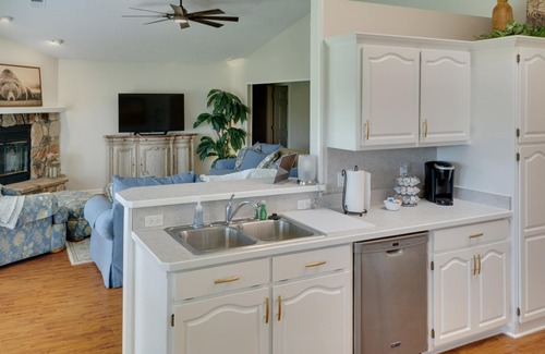 Hot Springs Village House | Beautiful home, 1/4 mile from Balboa Beach/Marina