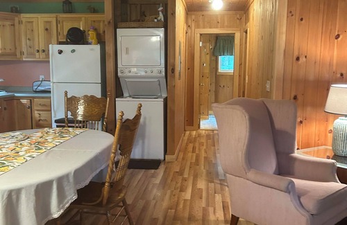 Lincolnville Cottage | Beautiful Heated Cottage by Pitcher Pond 3 gorgeous acres - Sleeps 4