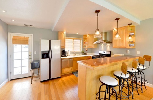 Morro Bay House | Beautiful High End Cottage Close to the Beach!