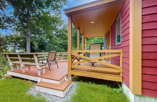Rockport Cabin | Beautiful hilltop home with deck & view of Penobscot Bay - near festivals & more