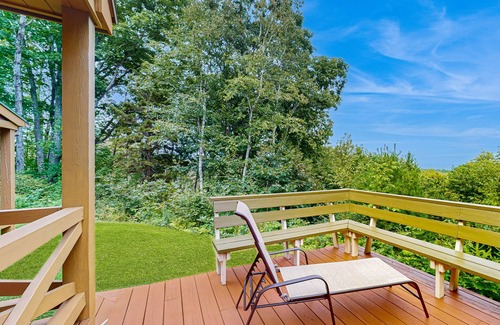 Rockport Cabin | Beautiful hilltop home with deck & view of Penobscot Bay - near festivals & more