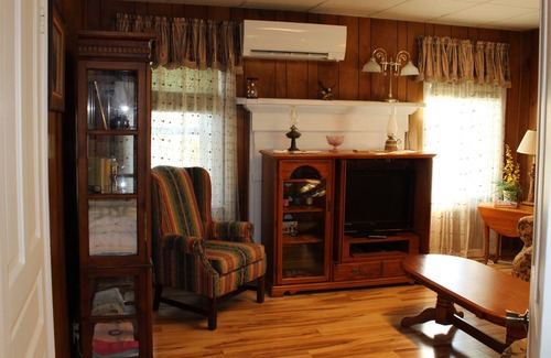 Marshall Other | Beautiful Historic Farm House ! Quiet and Private! Mountain Views !