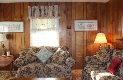 Marshall Other | Beautiful Historic Farm House ! Quiet and Private! Mountain Views !