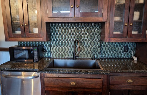 New Albany House | Beautiful historic home close to Louisville - Sleeps 12!