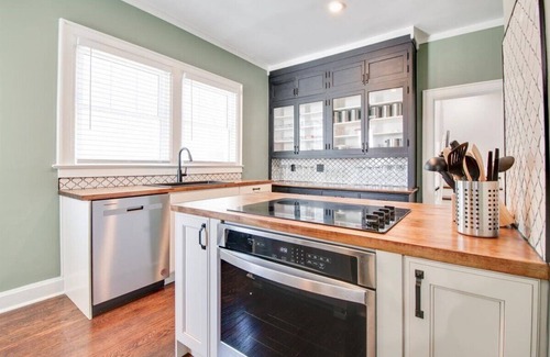 Hamilton House | Beautiful Historic Henry Jacoby Residencen