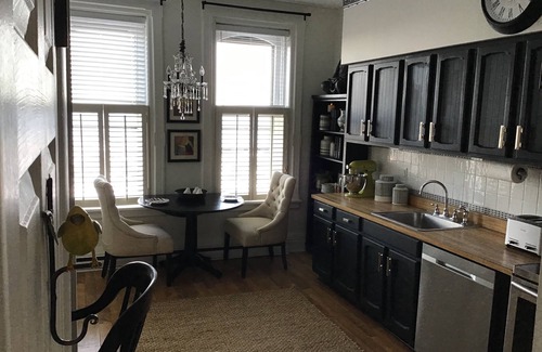 South Main Street Apartment | Beautiful Historic Row House