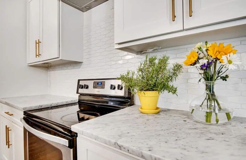 West End House | Beautiful Historic West End Home CLOSE to Downtown
