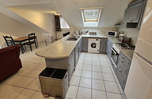 Slate Islands Condo | Beautiful House with Panoramic View of Loch Melfort