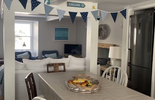 Cawsand Cottage | Beautiful Holiday Cottage next to beach in Cawsand, SE Cornwall - dog friendly!