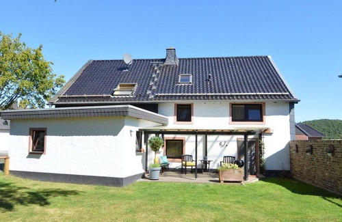 Hellenthal House | Beautiful holiday home in Sieberath with garden