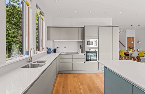 Talland House | Beautiful holiday home, just a walk away from Talland beach.