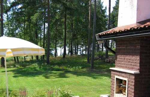 Motala House | Beautiful holiday home with a view of Lake Vättern