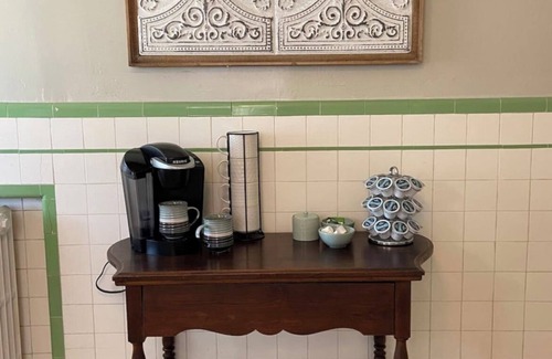 St. Louis Apartment | Beautiful Holly Hills Hideaway - 2BD/1BA in charming, safe & quiet neighborhood!