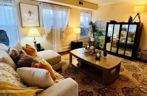Cleveland Condo | Beautiful Home