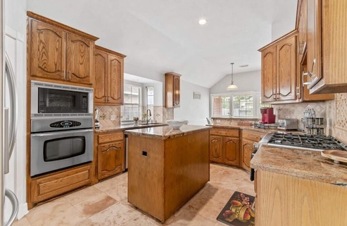 Spring House | Beautiful Home, spacious office & Xbox Game Room.