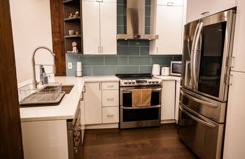 Hochelaga-Maisonneuve Apartment | Beautiful HoMa Home Next to Ontario Promenade!