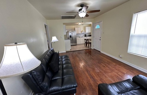 Northwest Los Angeles Heights House | Beautiful home - 9 mins from Downtown and SAT